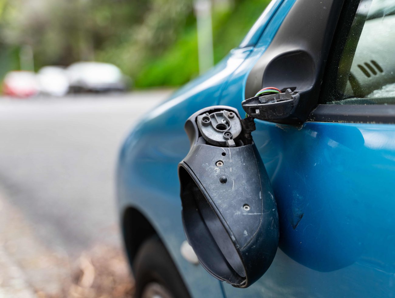 Will car insurance cover damaged wing mirrors?